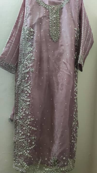 dress selling