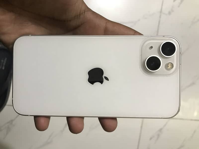 Apple iPhone 13 0