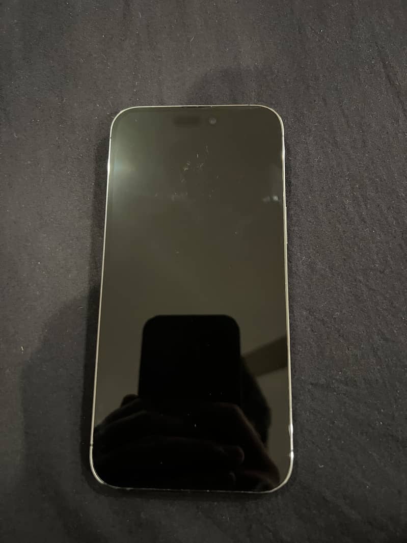 Apple iPhone 14 Pro Max 1