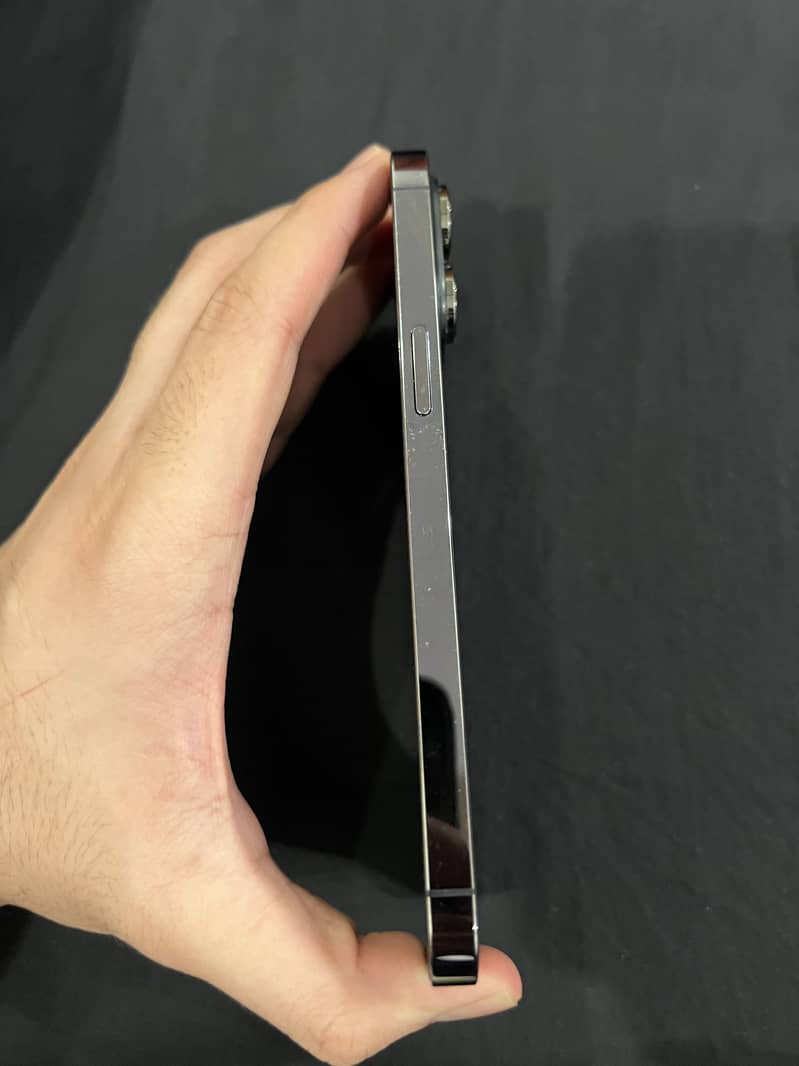 Apple iPhone 14 Pro Max 2