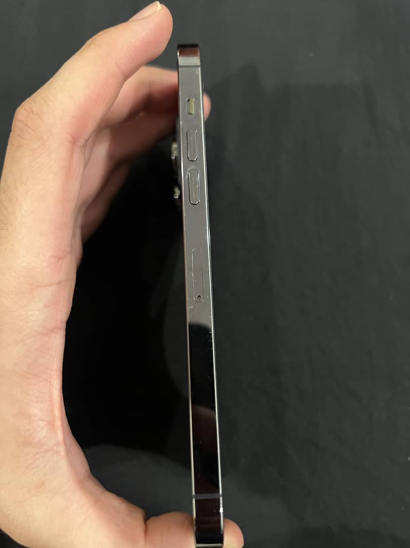 Apple iPhone 14 Pro Max 4