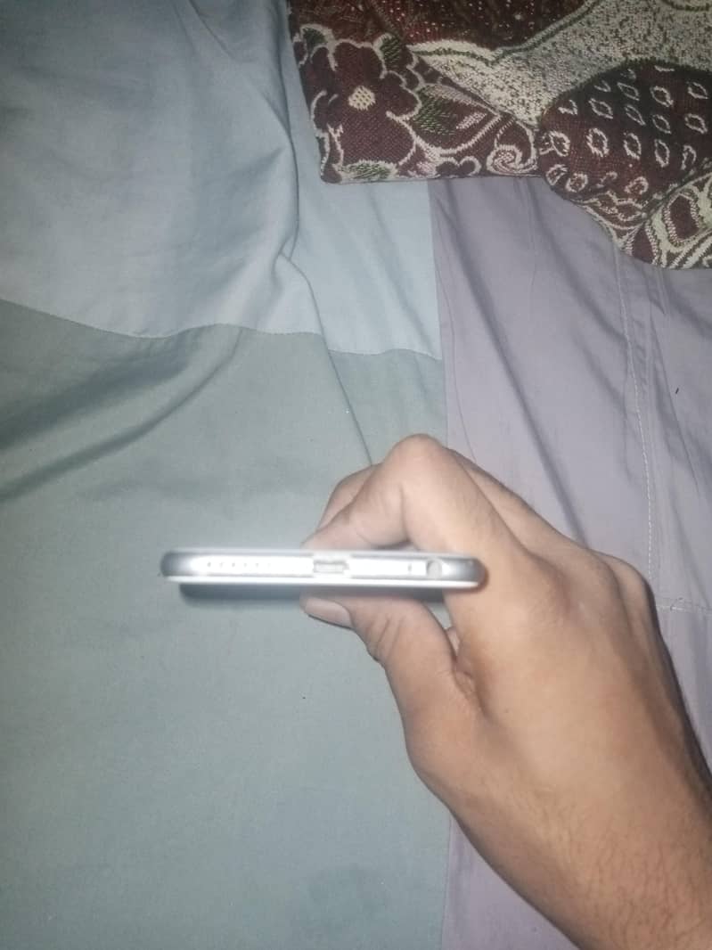 Apple iPhone 6 1
