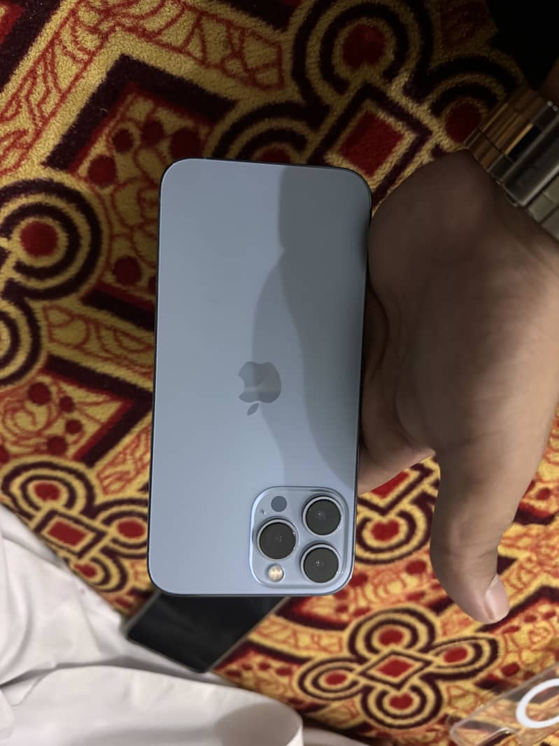 Apple iPhone 13 Pro Max 3