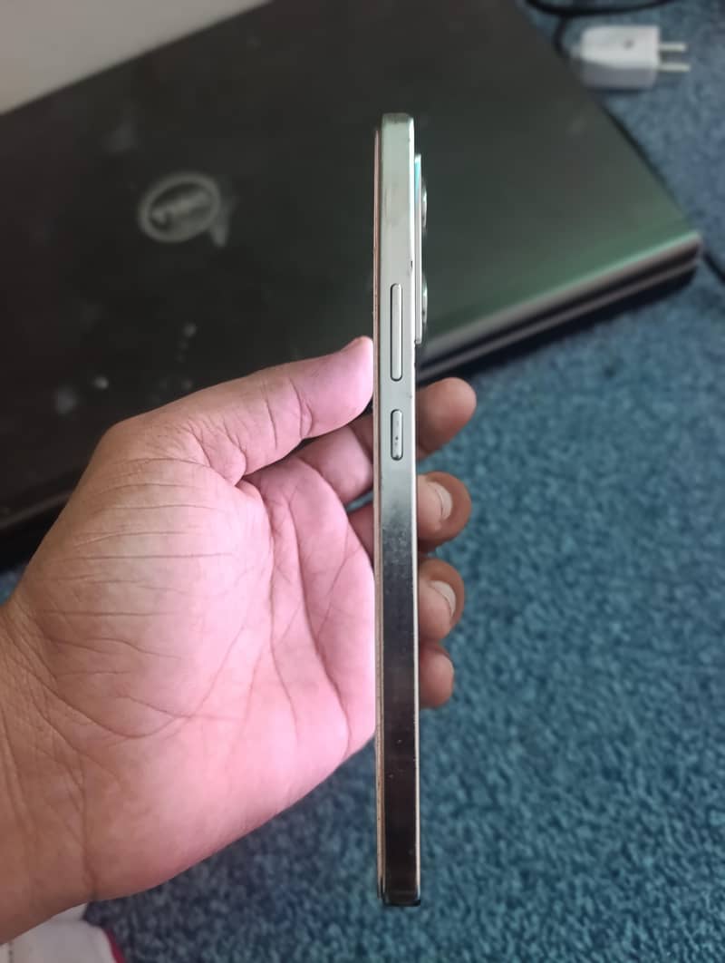 Infinix Note 40 4