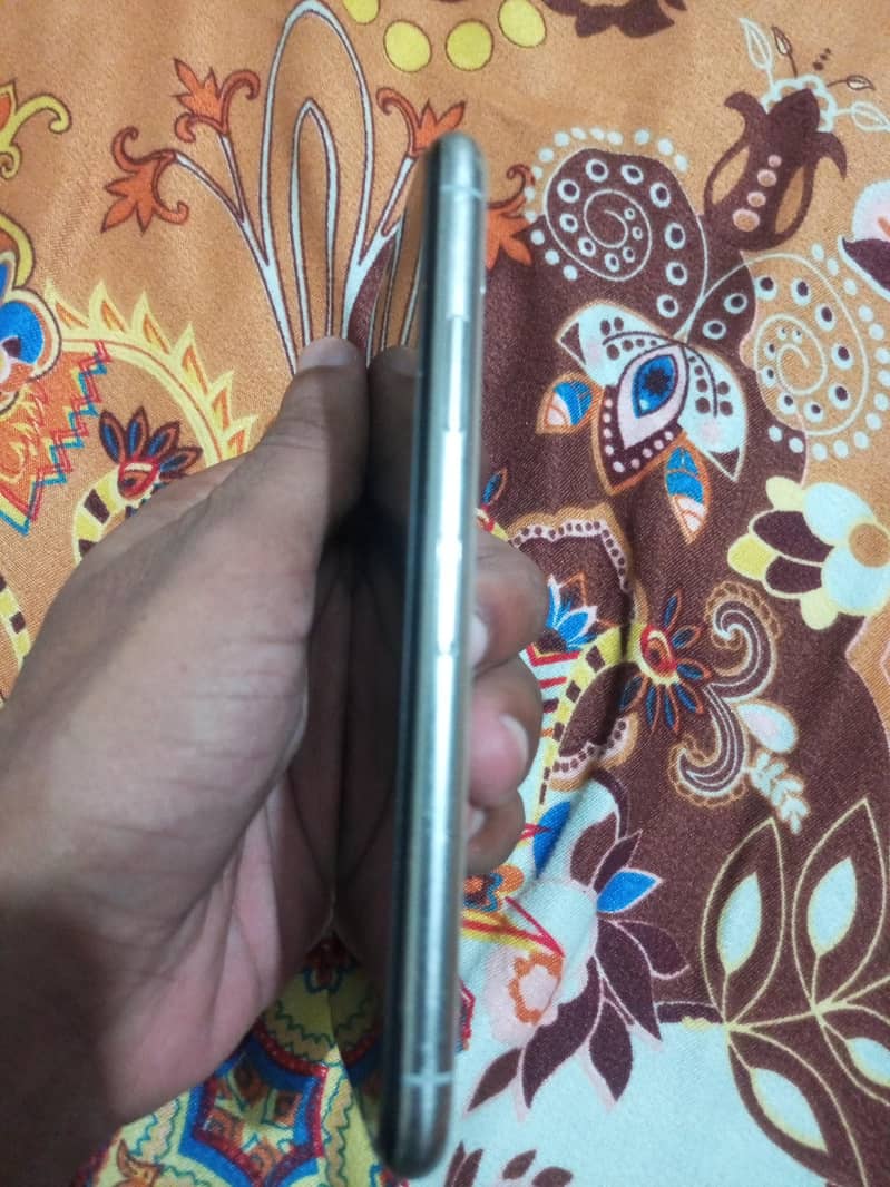 Apple iPhone X 2