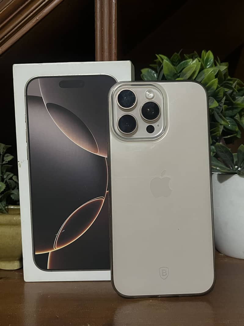 Apple iPhone 16 Pro Max 0