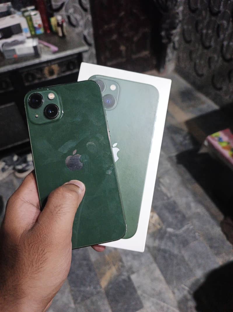 Apple iPhone 13 1
