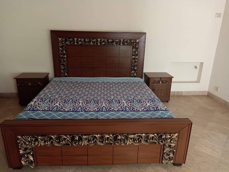 Like new complete Bed Set 0