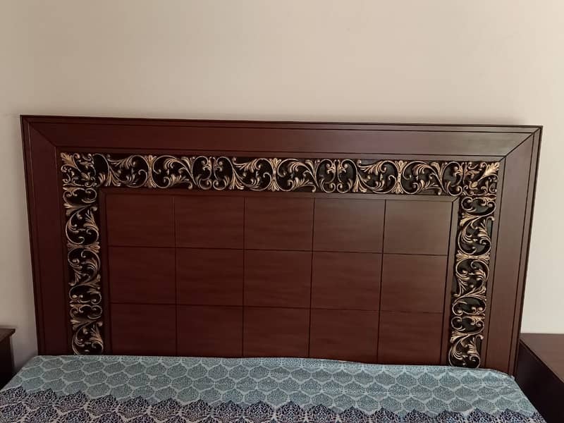 Like new complete Bed Set 1
