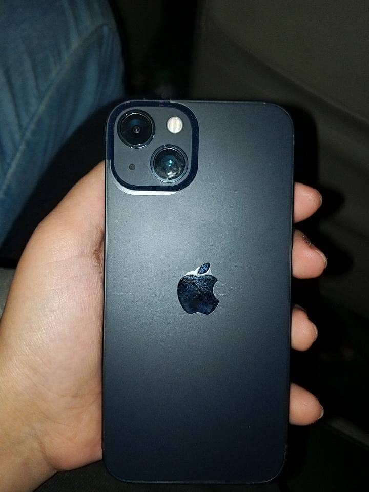 Apple iPhone 13 2