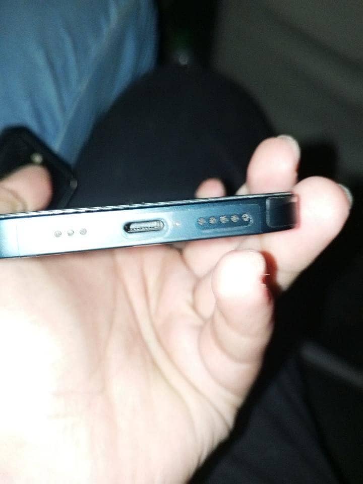 Apple iPhone 13 4