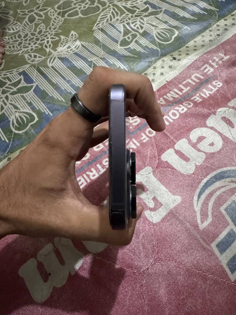Apple iPhone 14 Pro Max 3
