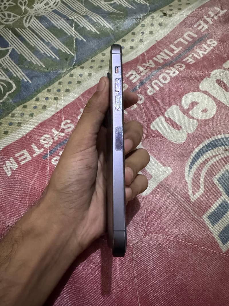 Apple iPhone 14 Pro Max 4
