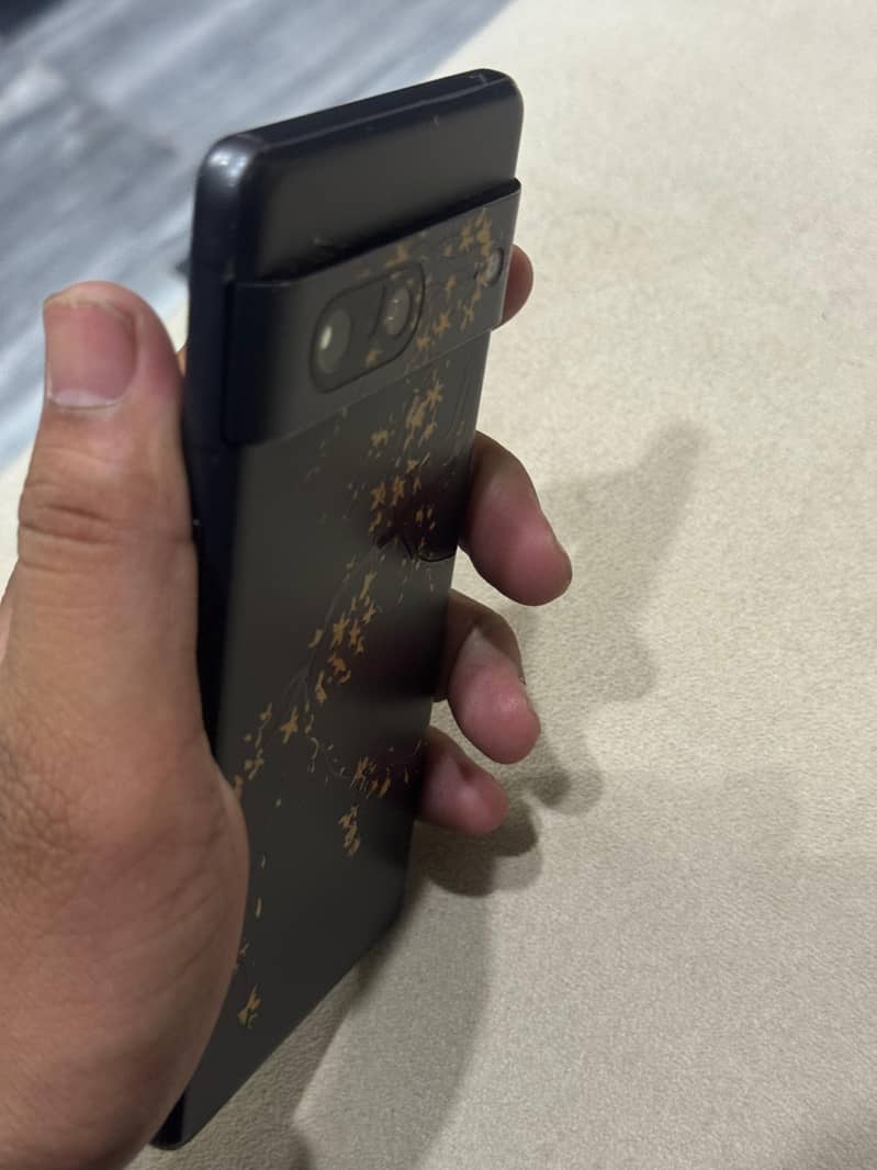 Google Pixel 7 4