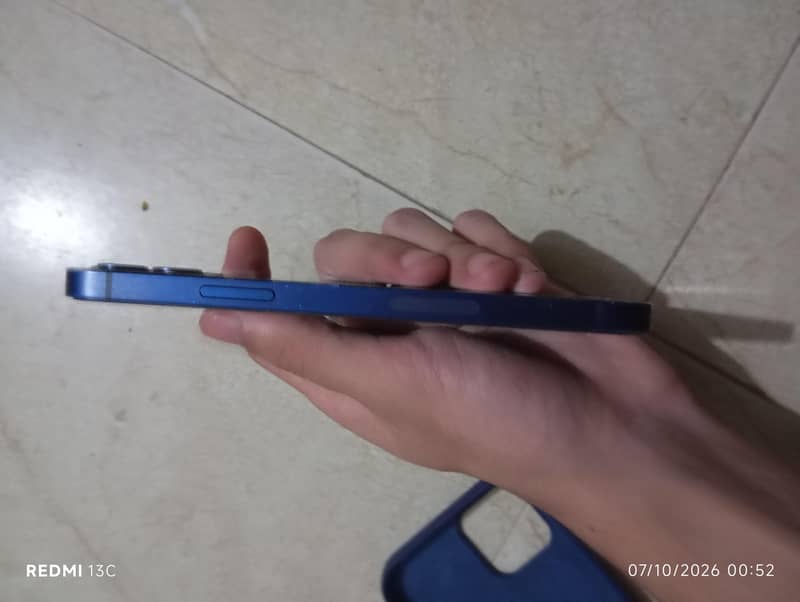 Apple iPhone 12 2
