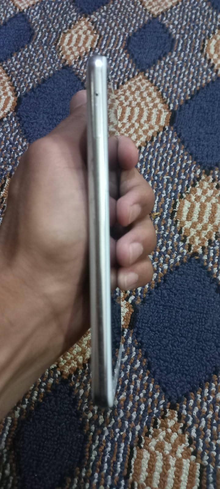 Sharp Aquos R2 non PTA 1