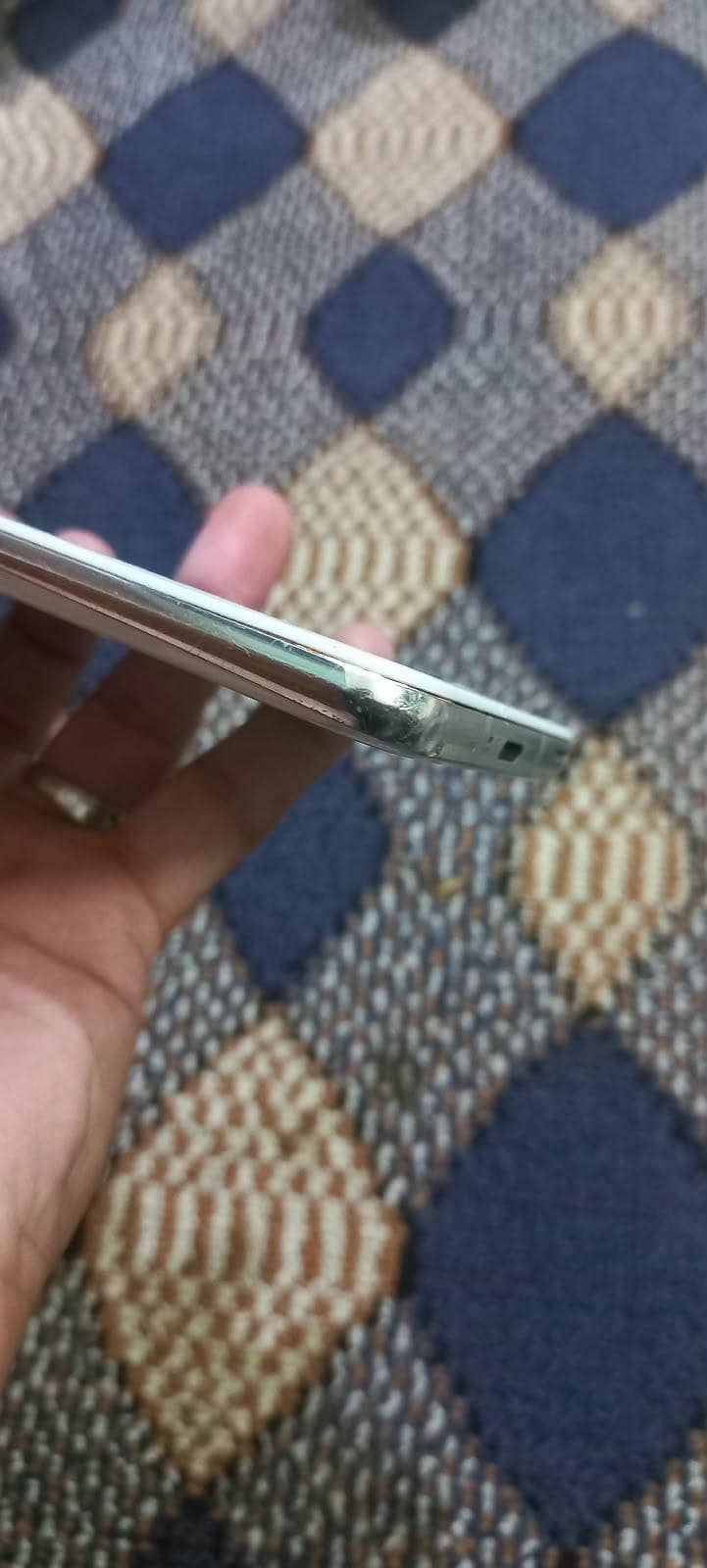 Sharp Aquos R2 non PTA 5
