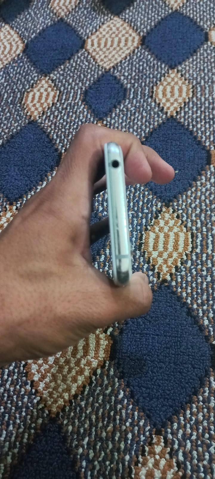 Sharp Aquos R2 non PTA 6