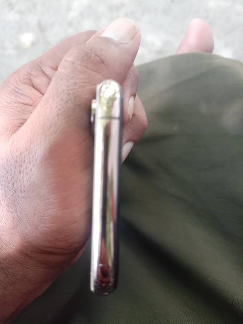 Apple iPhone XS 0