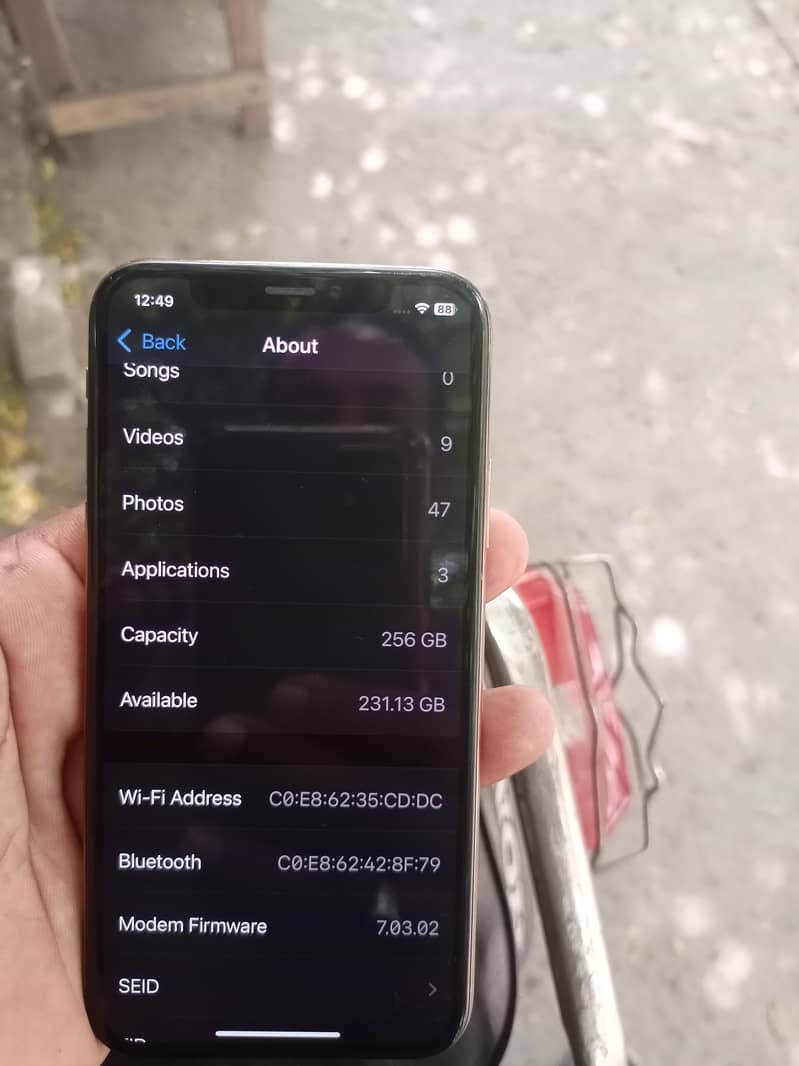 Apple iPhone XS 5