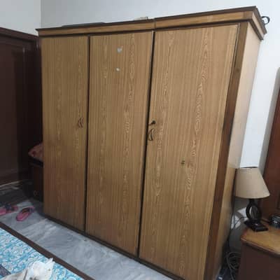 3 door cupboard