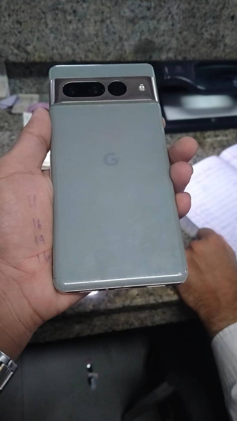 Google Pixel 7 Pro (12/128) 0