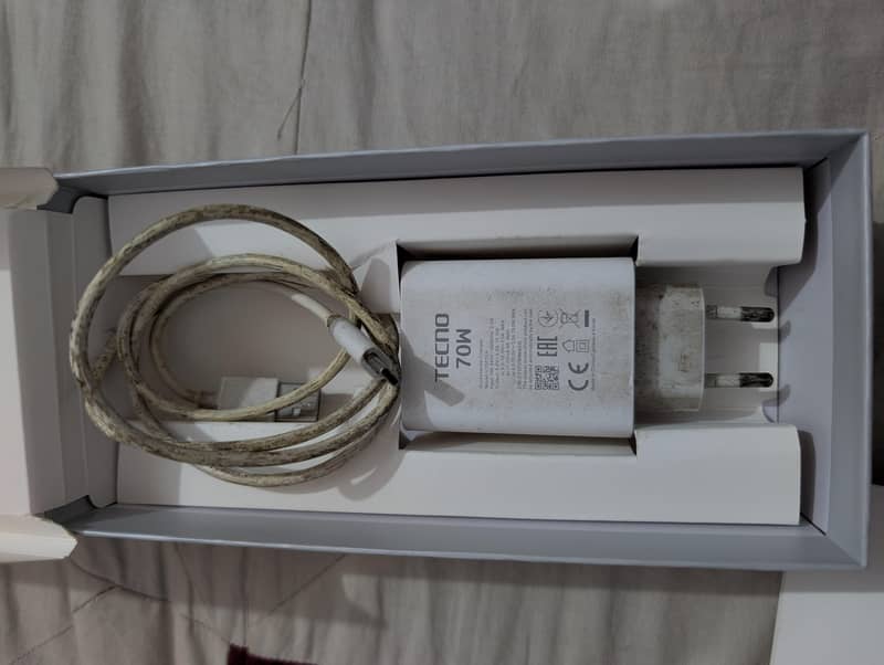 Tecno CAMON 30 8