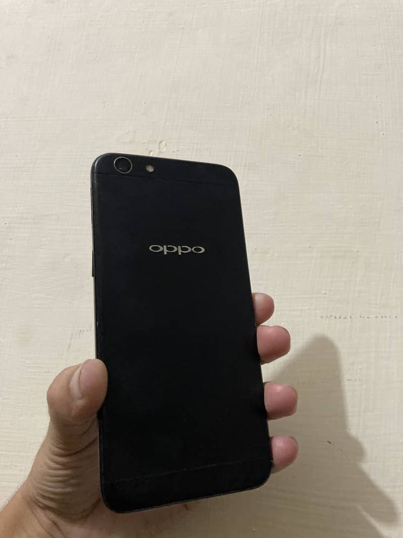 OPPO A57 1