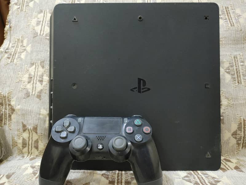 PS4 Slim 10/10 Condition 0