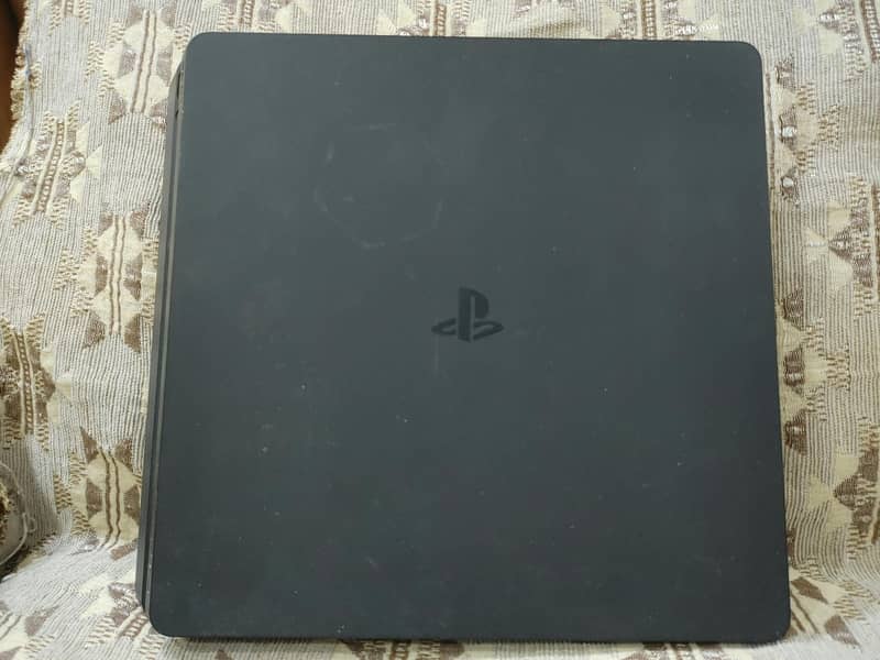 PS4 Slim 10/10 Condition 3
