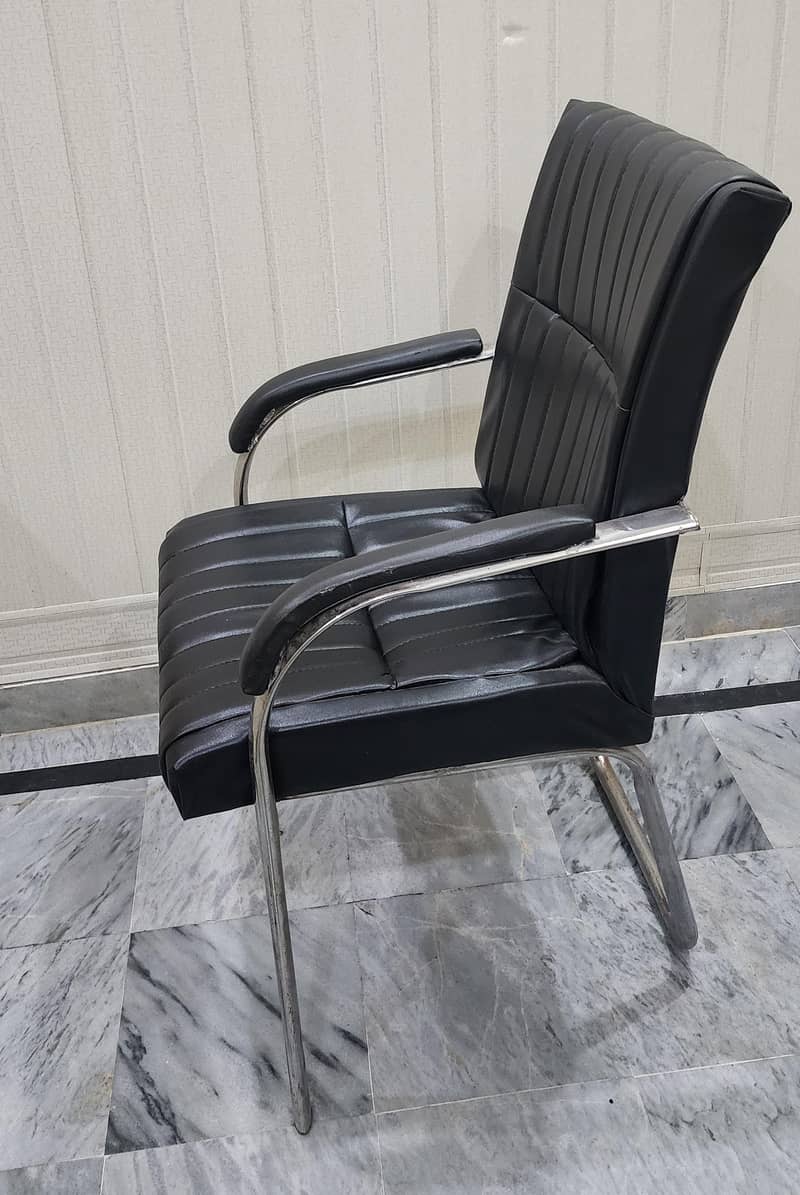 Study Table And Chair 7