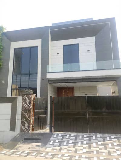 10 Marla House For Sale In Paragon City Lahore