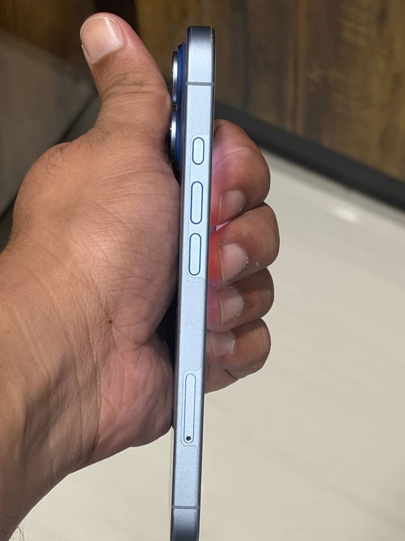 Apple iPhone 17 4