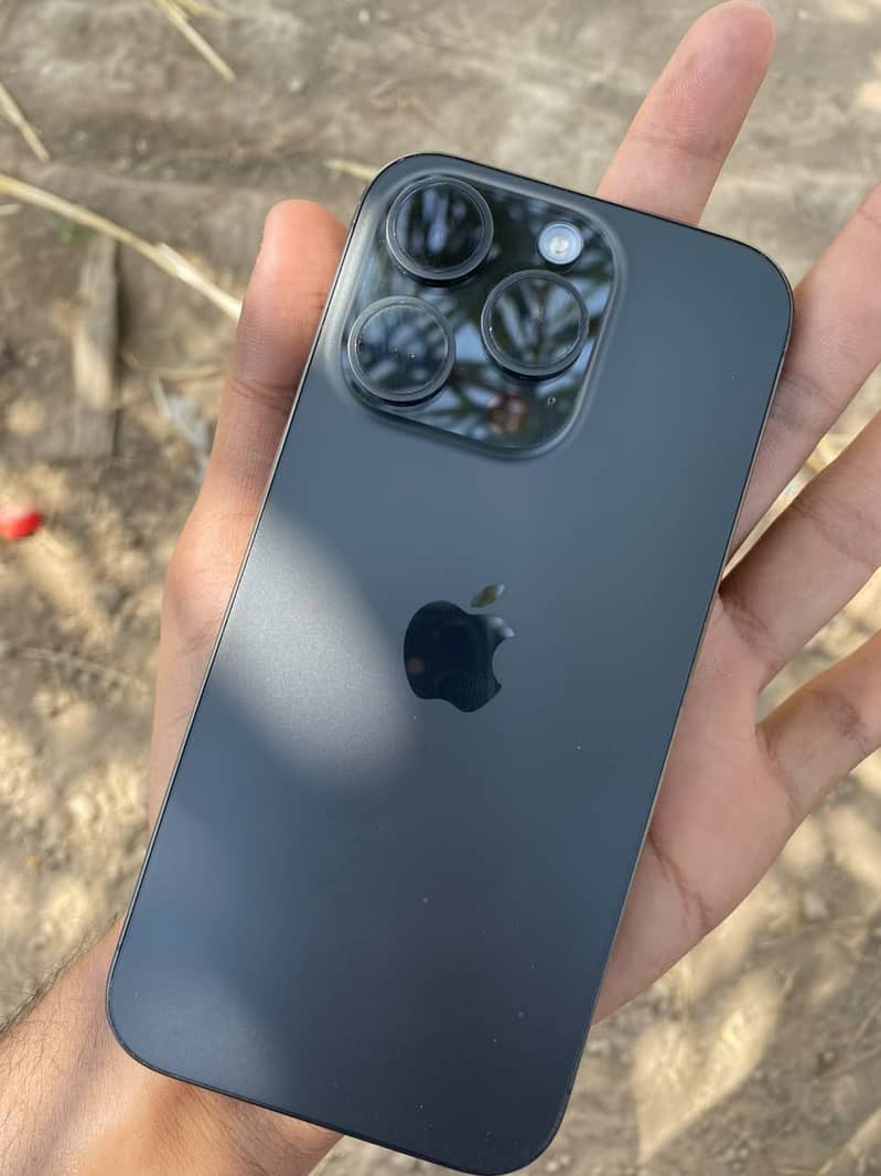 Apple iPhone 15 Pro 1