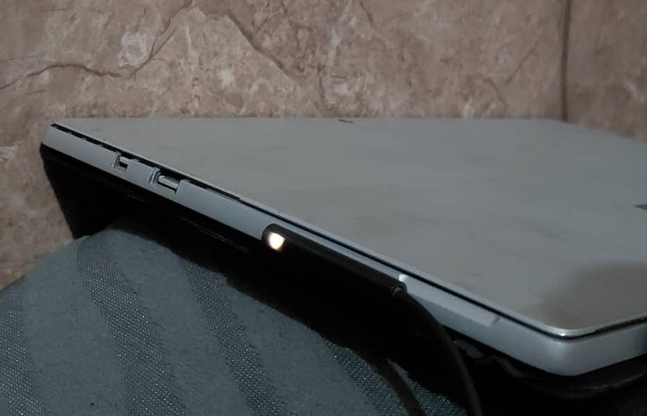 MICROSOFT SURFACE BOOK 10