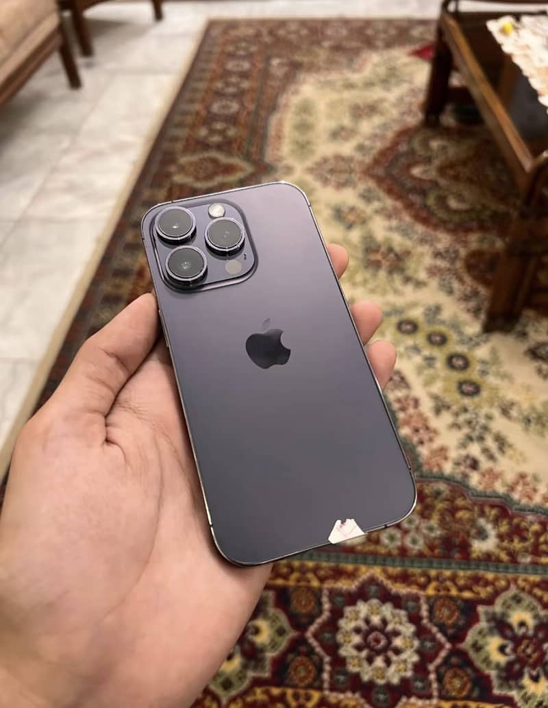 Apple iPhone 14 Pro 0