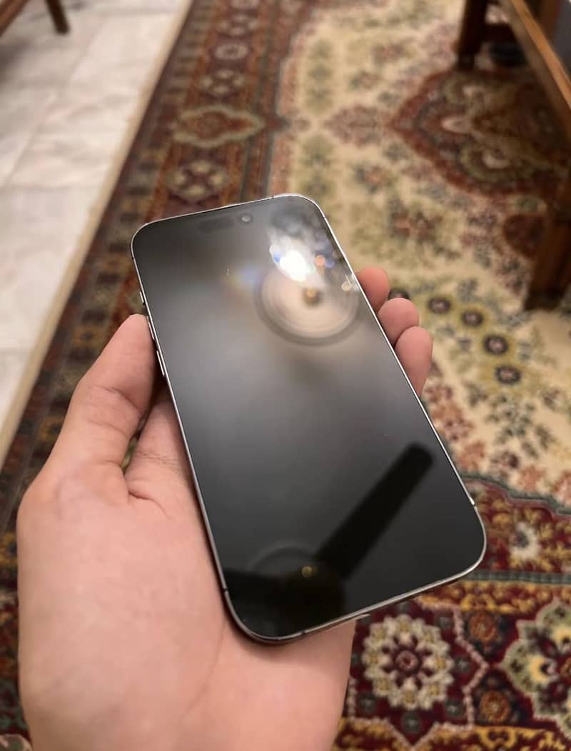 Apple iPhone 14 Pro 2