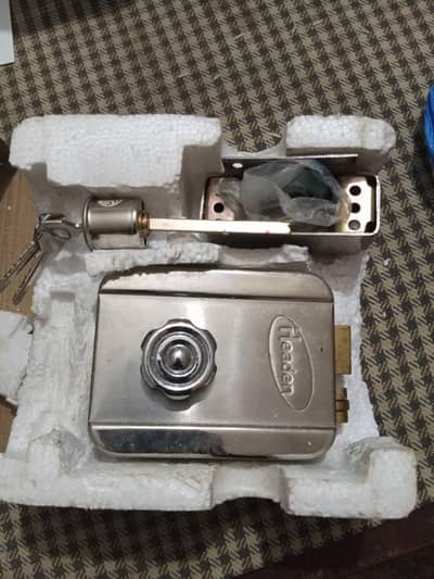 Electronic Rim Doorlock