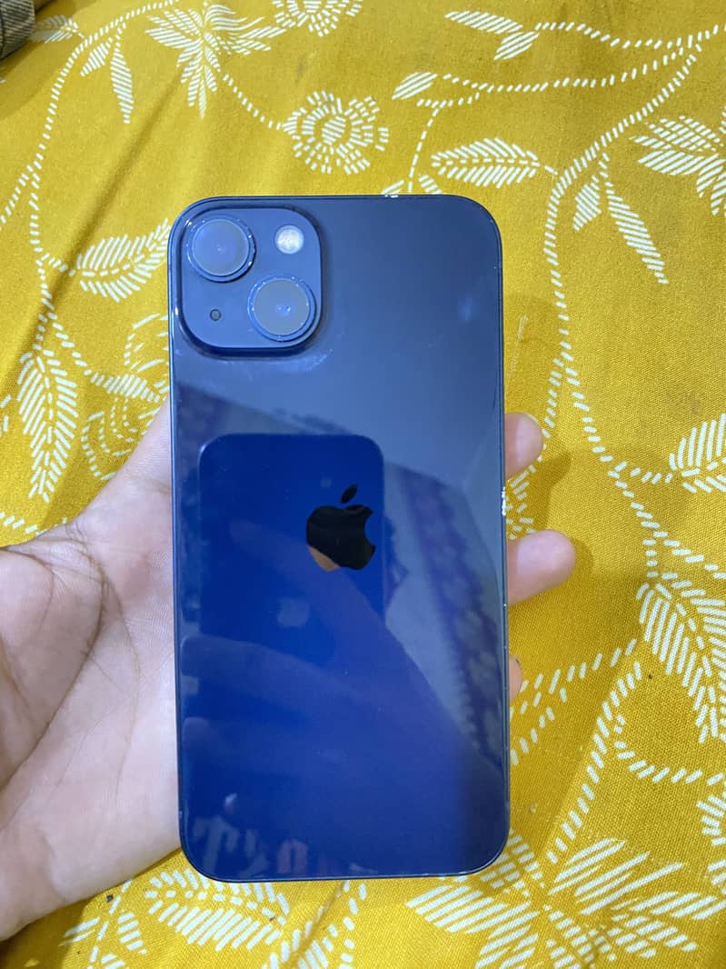 Apple iPhone 13 4