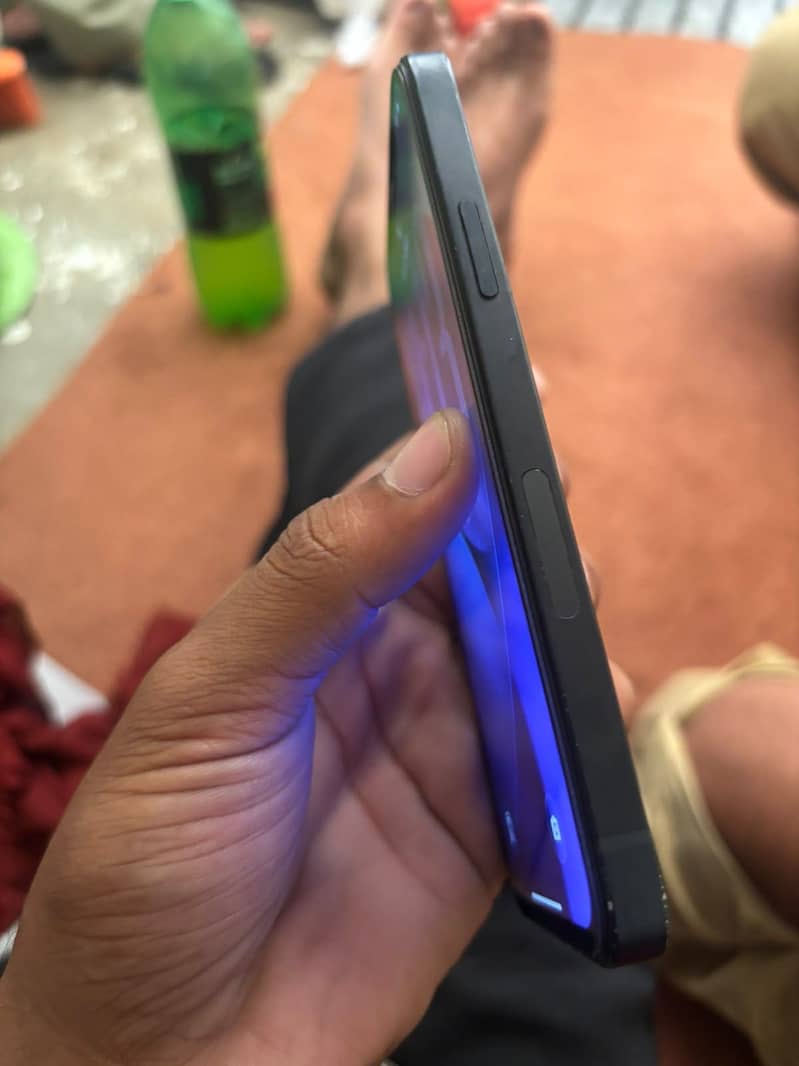Apple iPhone 12 4