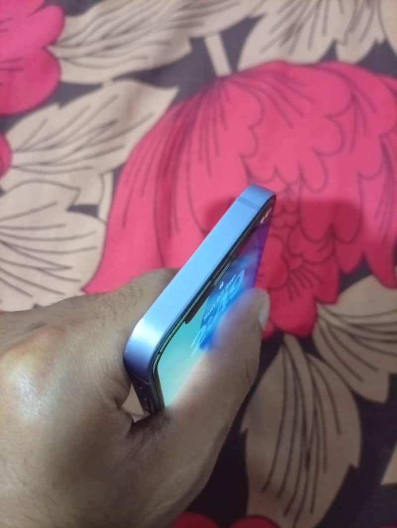 Apple iPhone 12 mini 1
