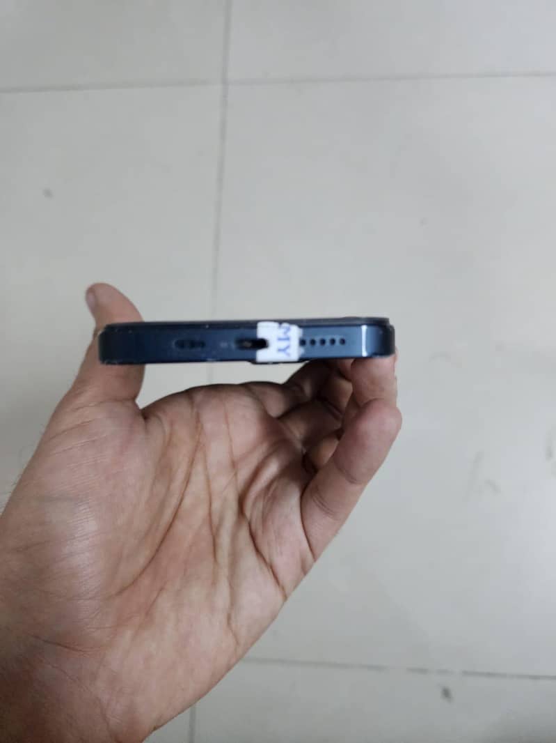 Apple iPhone 14 7