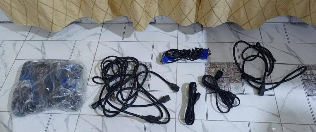 Power cable VGA Cable Available in Quantity 0