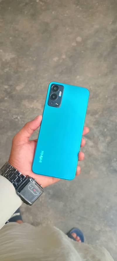 Infinix Hot 12