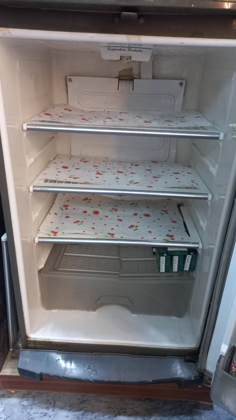 Dawlance fridge 4