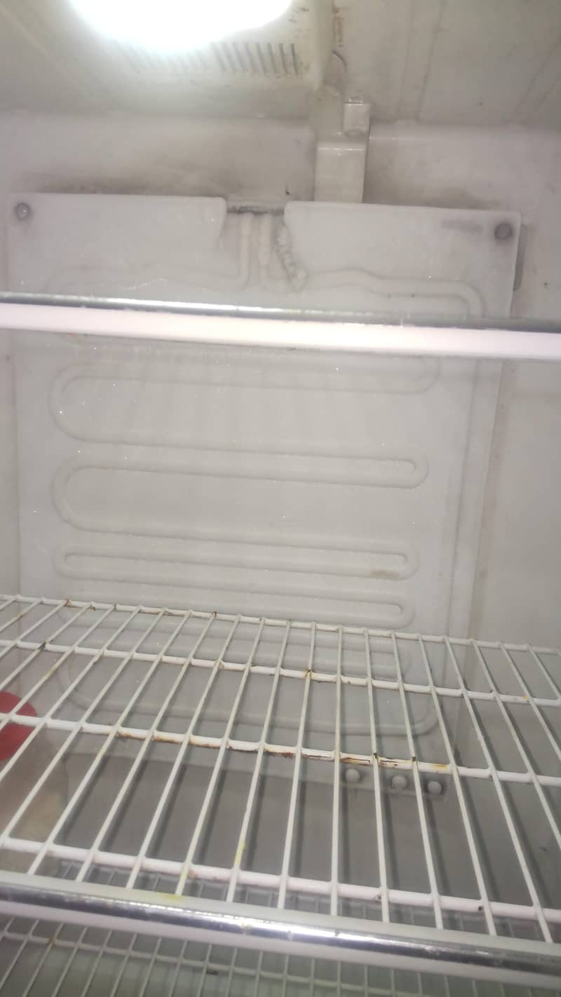 Dawlance Large Fridge 10