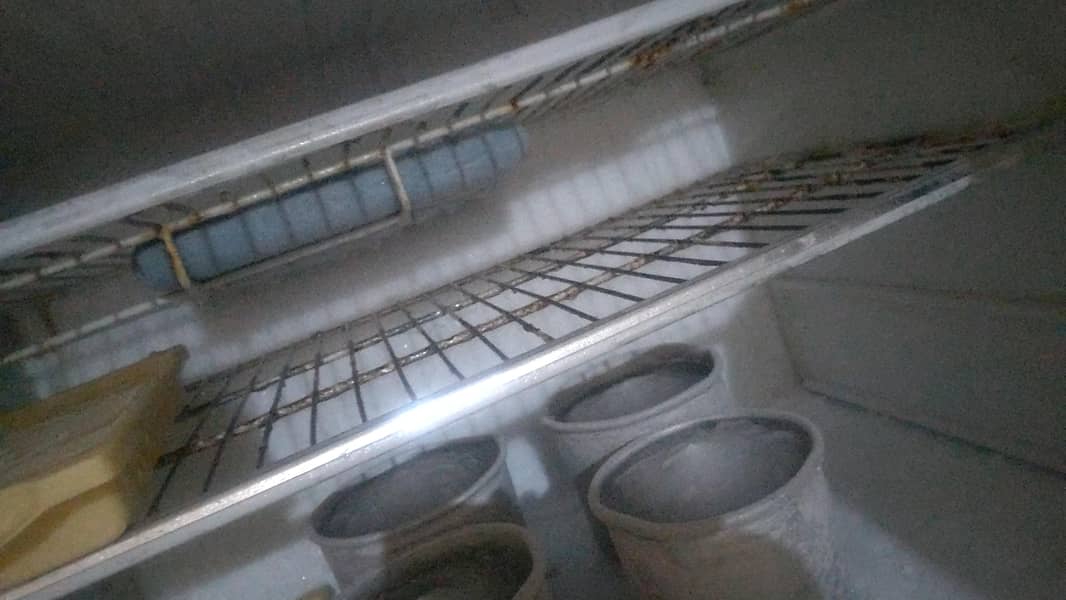 Dawlance Large Fridge 13