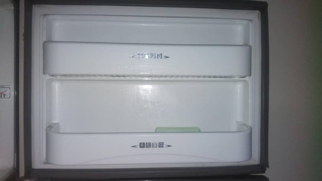 Dawlance Large Fridge 14