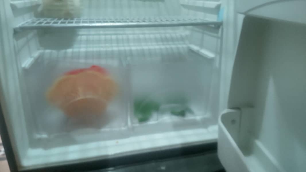 Dawlance Large Fridge 16