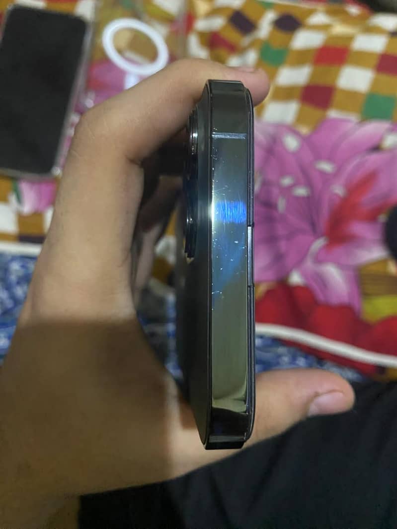 iPhone 13 Pro Max 6
